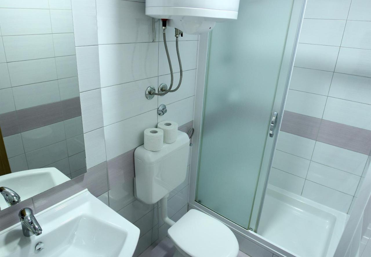 Apartmani Ljubo Primošten Екстериор снимка