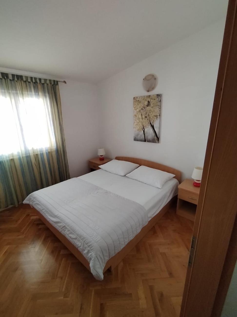 Apartmani Ljubo Primošten Екстериор снимка