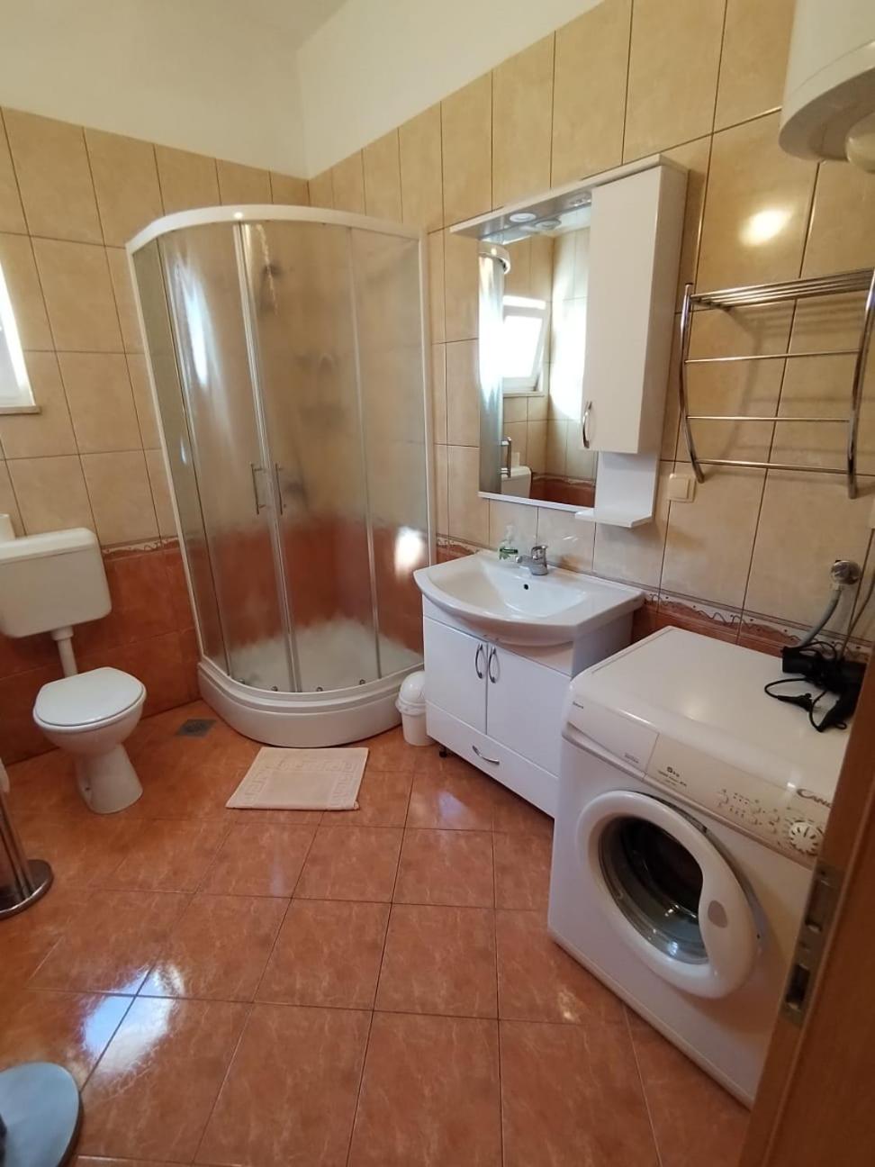 Apartmani Ljubo Primošten Екстериор снимка