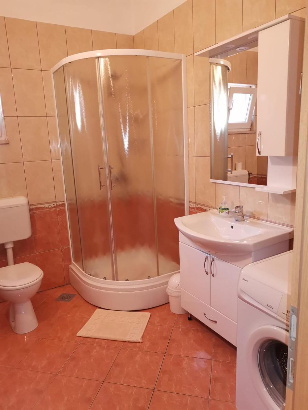Apartmani Ljubo Primošten Екстериор снимка