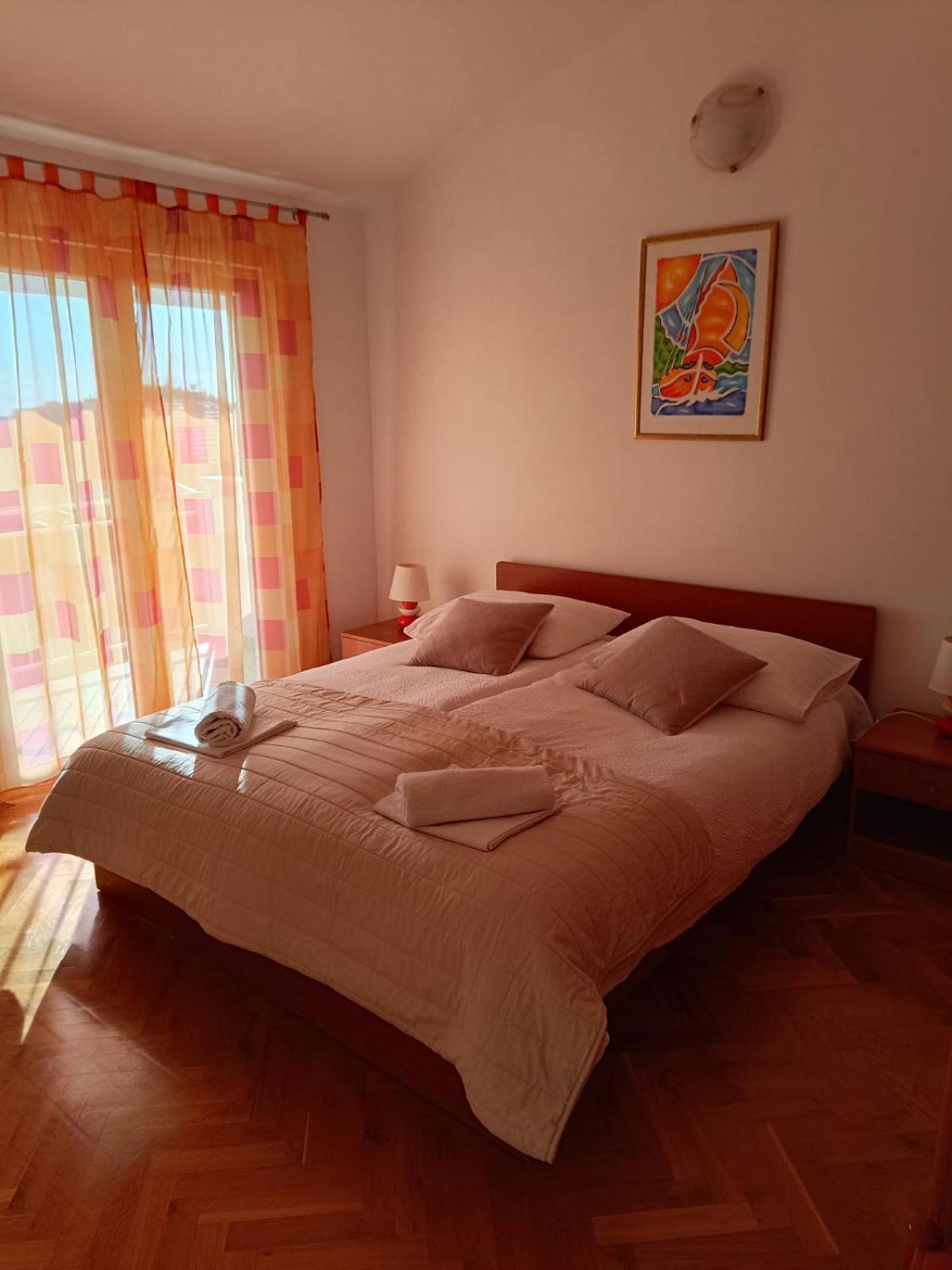 Apartmani Ljubo Primošten Екстериор снимка